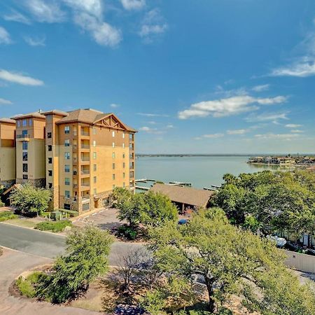 Stylish Corner Condo With Incredible Views Of Lake Lbj With Large Outdoor Patioホースシュー・ベイ エクステリア 写真